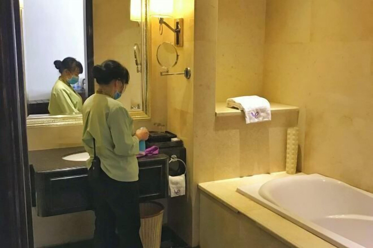 Bathroom 4, New Kwangsi Style Hotel, Guilin