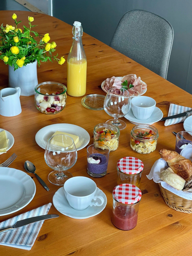 Food & Drinks, ÁILU - Arctic Hotel Apartments, Kiruna