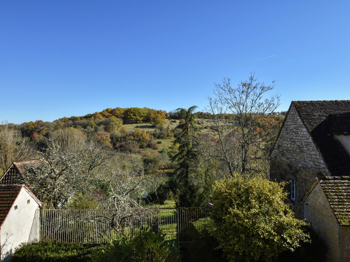 Others 5, Charming Stay in Montfaucon, Lot