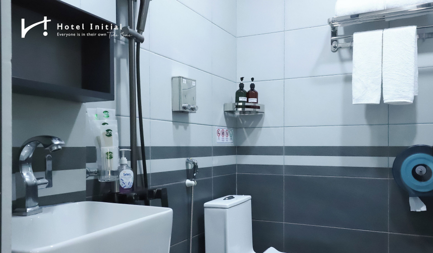 Bathroom 5, Hotel Initial-Benthanh, District 1