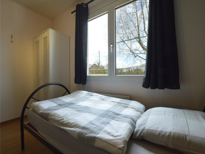 Bedroom 2, Cozy Chalet with Pond, Malmedy, Liège