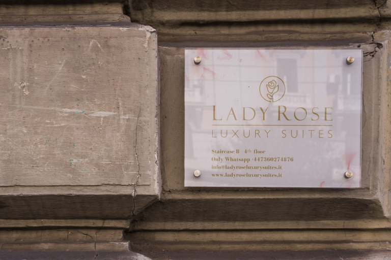 Room 4, Pink Rose in Naples With 1 Bedrooms and 1 Bathrooms, Napoli