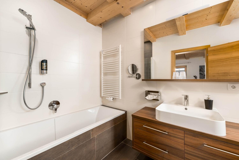 Bathroom 3, Hotel Pfeiferhof, Bolzano
