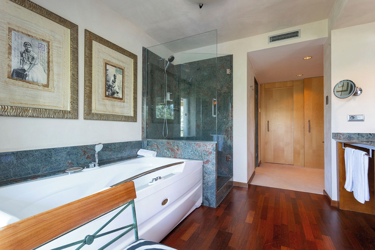 Bathroom 4, Suites del Mar Fenals, Girona