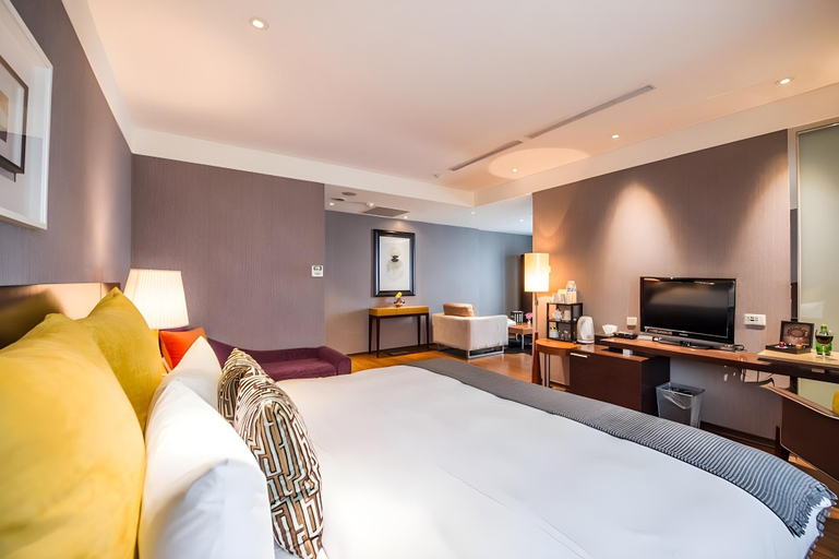 Bedroom 3, Aquabella Hotel, Taipei City
