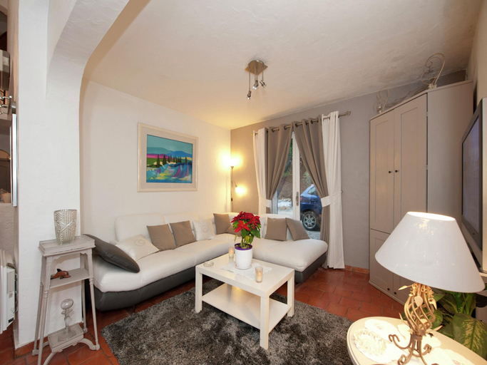 Others 5, Villa in Bagnols with Pool Near Nature Parks, Var