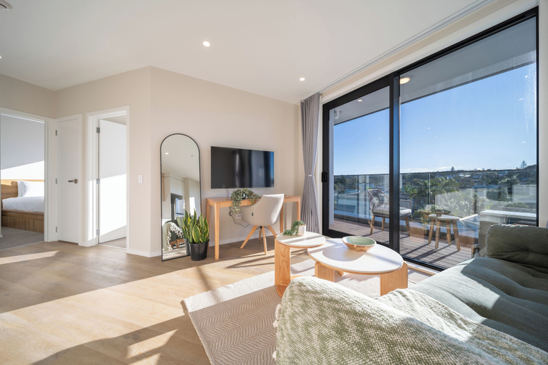 Others 4, Palm Suites - Auckland, Waitakere