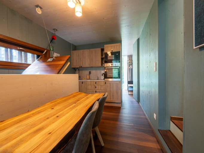 Others 4, Stylish Escape with Views, Hainaut