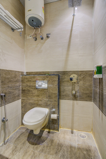 Bathroom, Hotel Smart Lax, Delhi