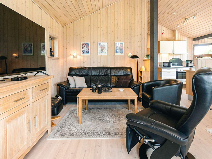 Others 2, 4 Star Holiday Home in Oster Assels, Morsø