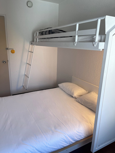 Bedroom 4, Tip Hotel Cambrai, Nord