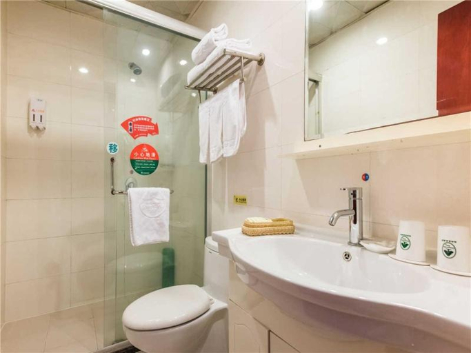 Bathroom 4, GreenTree Inn Suzhou Suburb - Mudu Town Ancient Street Express Hotel, Suzhou