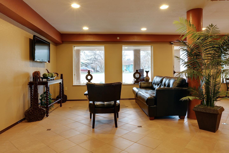 Public Area 3, Americas Best Value Inn Caldwell, Burleson