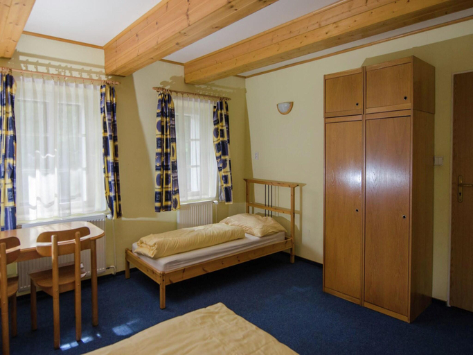 Bedroom 2, Awesome home in Královéhradecký kraj w/ , Trutnov