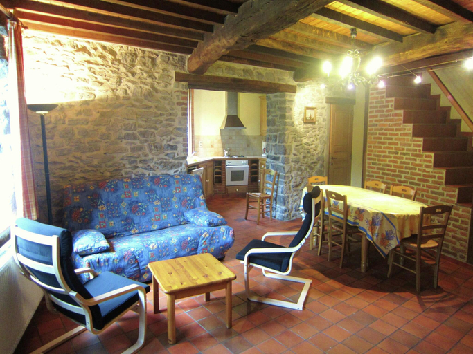 Others 5, Riverside Retreat Viroinval, Namur