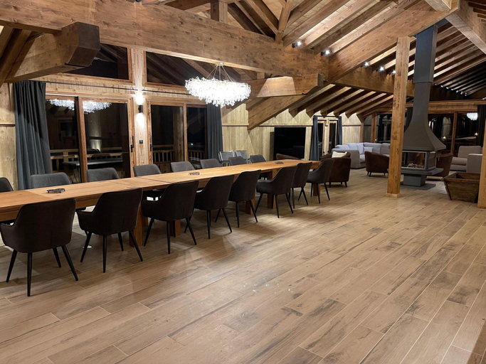 Food & Drinks 4, Alpine Chalet with Spa and pets, Savoie