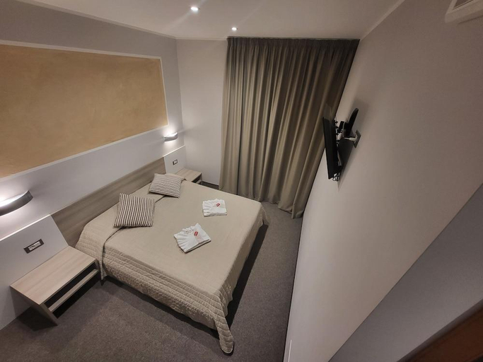 Bedroom 2, Hotel Garni Rosmari, Verona