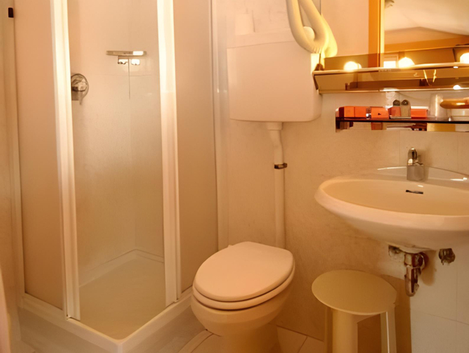 Bathroom 3, Hotel La Baita, Sondrio