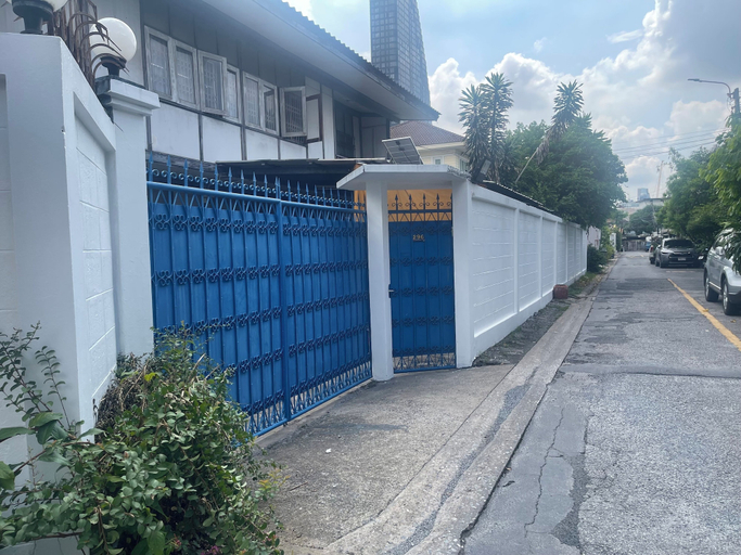 Exterior & Views 2, Home rama4 near bts thong lor, Khlong Toey