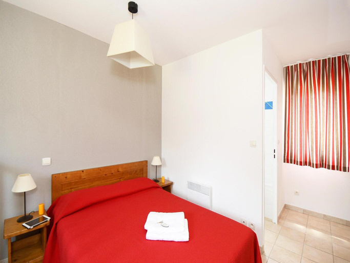 Bedroom 2, Holiday Home in Montignac near Lascaux II, Dordogne