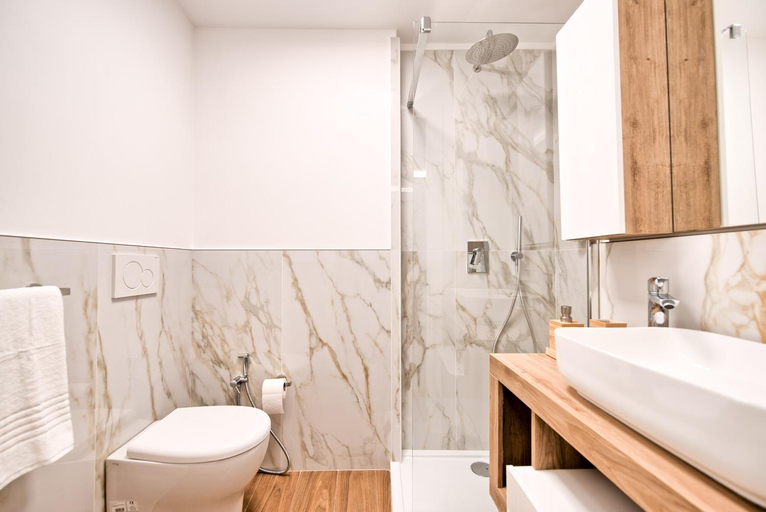 Bathroom 2, Caesar's quarters - private rooms in Rome, Rome