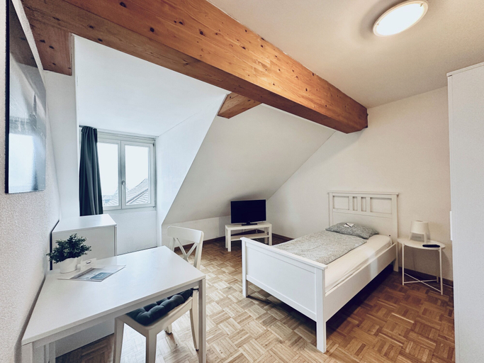 Bedroom 4, ZIMMERzuVERMIETEN.ch Flumenthal SO, Lebern