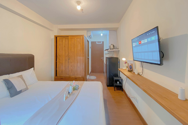 Bedroom, Homey And Good Place Studio At Tifolia Apartment, Jakarta Timur
