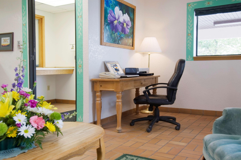 Public Area 2, Americas Best Value Inn Torrington, Goshen