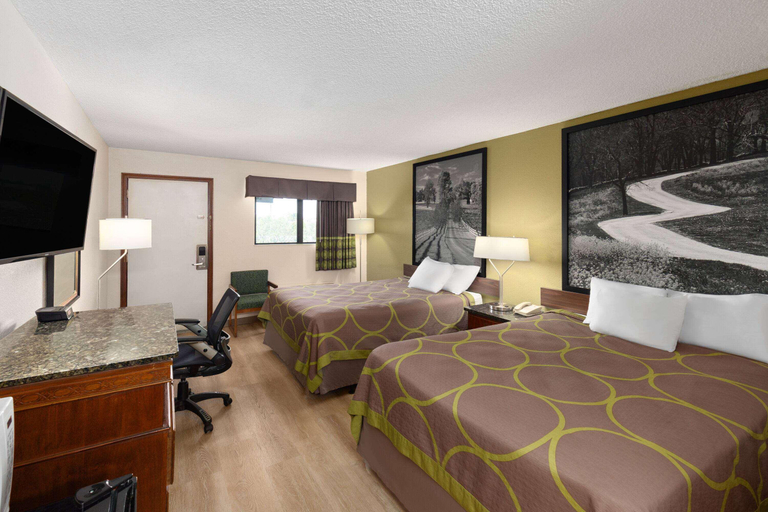 Bedroom 3, Super 8 By Wyndham Fort Mitchell Cincinnati Area, Kenton