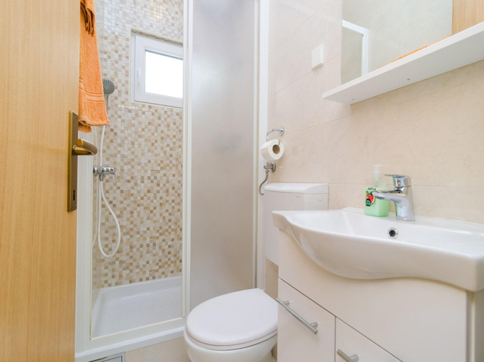 Bathroom, Apartments  Rooms Barisic - Standard Studio Apartment with Balcony and Garden View G1-6, Župa Dubrovačka