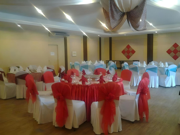 Food & Drinks, Disini Hotel, Kota Kinabalu