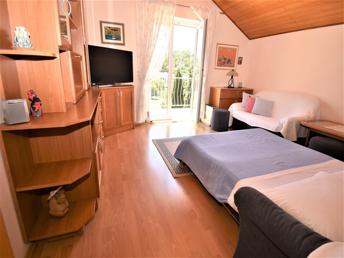 Others 2, bedroom apartment with garden, Župa Dubrovačka