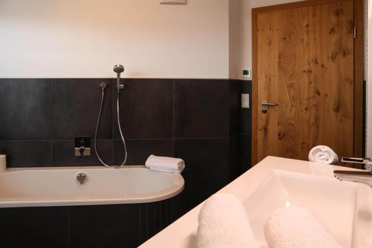 Bathroom 3, Apartment in Bramberg near Cable Car, Zell am See