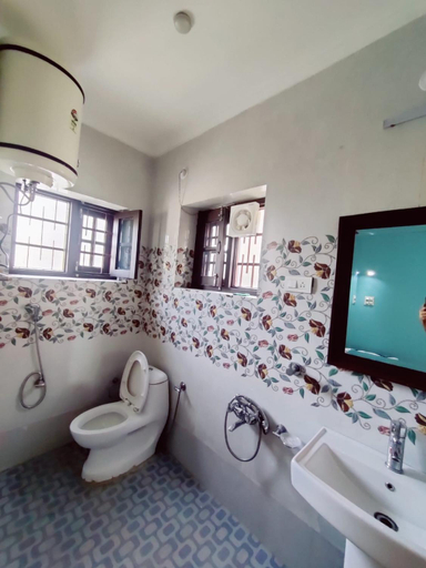 Bathroom 3, The Aastana, Badgam