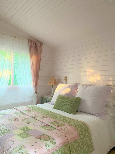 Bedroom 3, On the Rocks - the Perfect Family Getaway, Lake Hurron