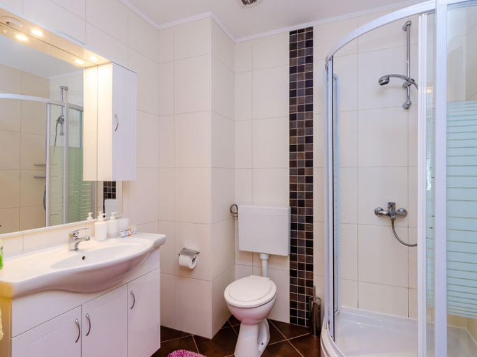 Bathroom, Villa Oasis Cypress - Three Bedroom Villa with Terrace and Swimming Pool, Konavle