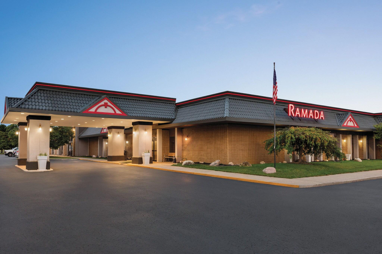 Exterior & Views 2, Ramada by Wyndham Alpena, Alpena