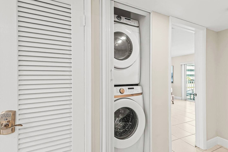 Bathroom 2, Beach, Pool; Las Olas Getaway, Broward