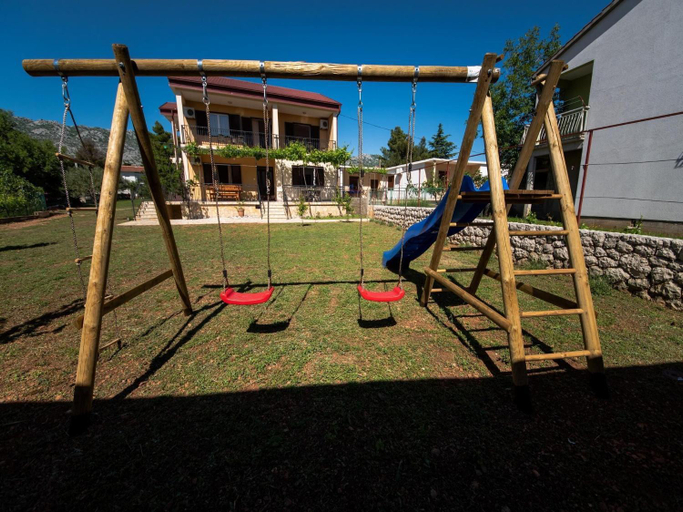 Others 4, Apartment in Seline near Paklenica Park, Starigrad