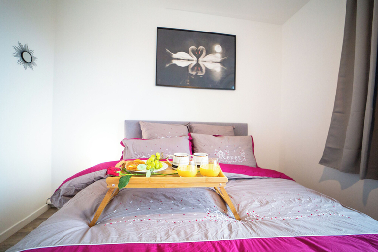 Bedroom 4, Kelys T2 Premium Jacuzzi, Pas-de-Calais