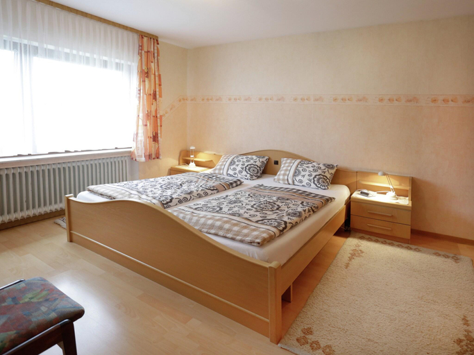 Bedroom 2, Ferienwohnung im Sauerland Hillside, Hochsauerlandkreis