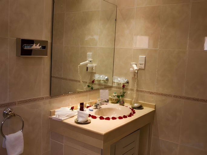 Bathroom 5, Le Berbere Palace, Ouarzazate