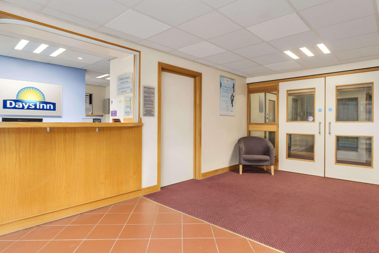 Public Area 2, Days Inn by Wyndham Winchester M3, Hampshire