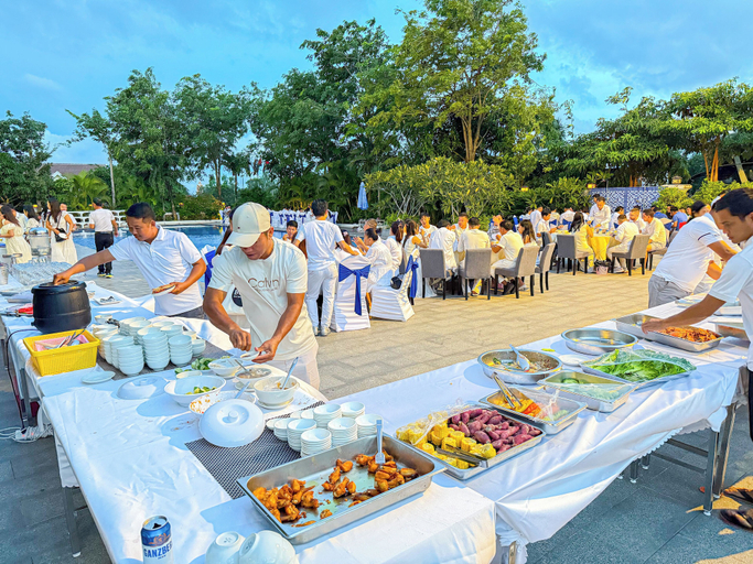 Food & Drinks 4, Sangkahak Mith Hotel, Kaeb