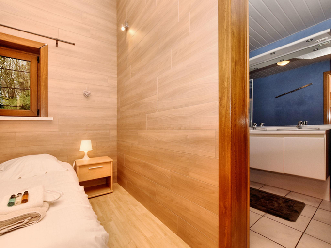 Bedroom 2, Durbuy Forest Villa with Pool, Luxembourg