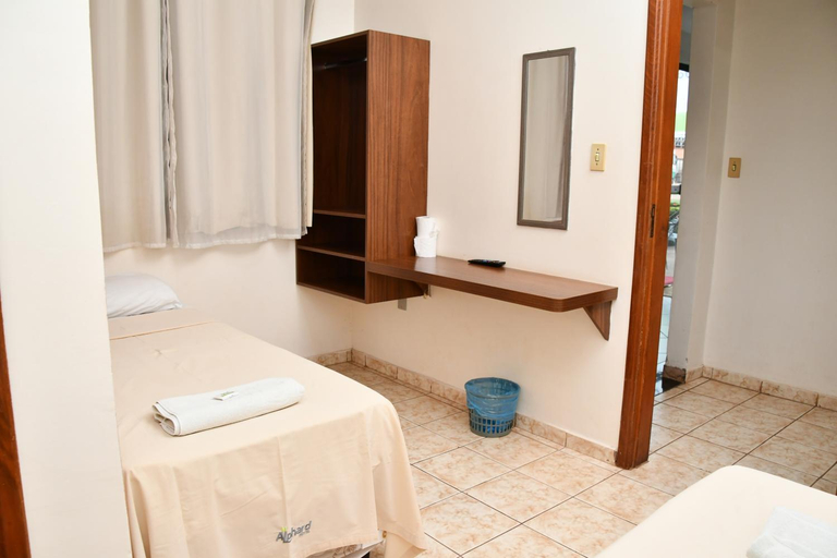 Bathroom, Hotel Alphard, Várzea Grande