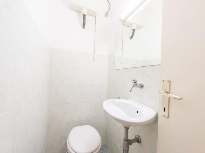 Bathroom 3, Apartment Lena - Three-Bedroom Apartment with Balcony and Sea View, Dubrovnik