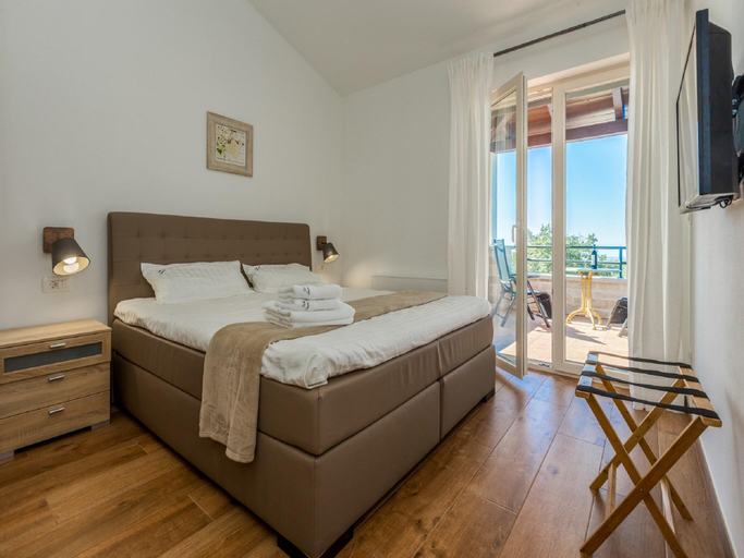 Others 4, Villa in Deklici with Infinity Pool Sea Views, Kaštelir-Labinci