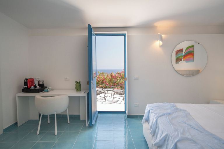 Bedroom 3, Borgo Del Cannitello Romantic Boutique Resort, Messina