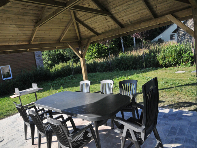 Food & Drinks 4, Holiday Home in Bastogne with Sauna Bubble Bath, Luxembourg
